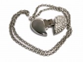 USB 2.0- флешка на 16 Гб «Сердце» с кристаллами, серебристый, размер 16Gb